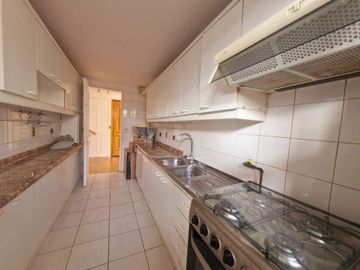 Hermoso Luminoso Departamento Av. Kennedy 10210 Vitacura