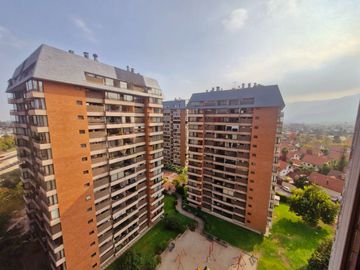 Hermoso Luminoso Departamento Av. Kennedy 10210 Vitacura