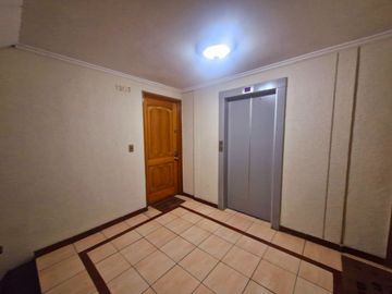 Hermoso Luminoso Departamento Av. Kennedy 10210 Vitacura