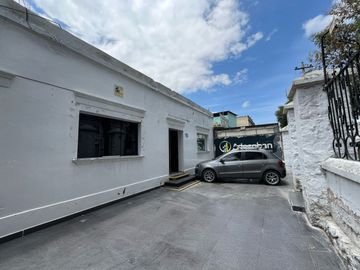 Vendo Casona Como Terreno