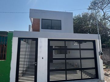 CASA EN VENTA EN CARRANZA BOCA DEL RIO A UNOS MINUTOS DE PLAZAS COMERCIALES