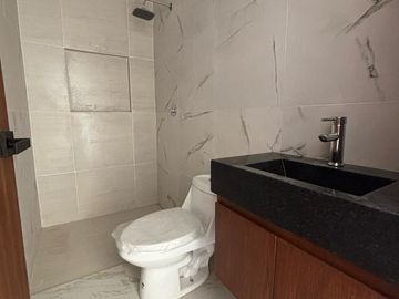 CASA EN VENTA EN CARRANZA BOCA DEL RIO A UNOS MINUTOS DE PLAZAS COMERCIALES