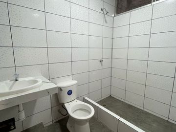 AMPLIA CASA EN VENTA - SAN JUAN DE MIRAFLORES