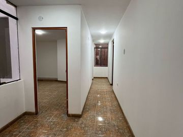 AMPLIA CASA EN VENTA - SAN JUAN DE MIRAFLORES