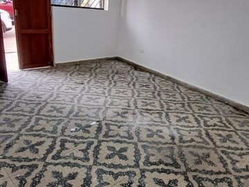 AMPLIA CASA EN VENTA - SAN JUAN DE MIRAFLORES