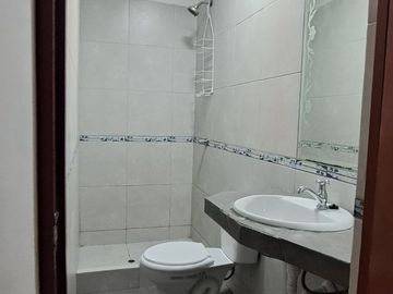 AMPLIA CASA EN VENTA - SAN JUAN DE MIRAFLORES