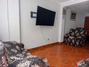 VENDO CASA LOS OLIVOS AV UNIVERSITARIA Y TOMAS VALLE ESPALDA DE PLAZA VEA