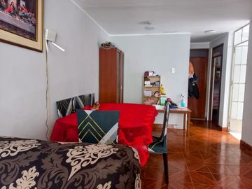 VENDO CASA LOS OLIVOS AV UNIVERSITARIA Y TOMAS VALLE ESPALDA DE PLAZA VEA