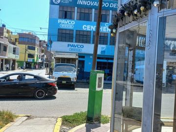 VENDO CASA LOS OLIVOS AV UNIVERSITARIA Y TOMAS VALLE ESPALDA DE PLAZA VEA