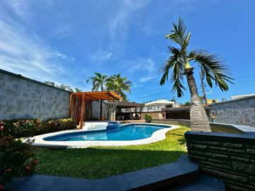 Casa en venta en Costa de Oro, Boca del Río, Ver. Calle Huachinango