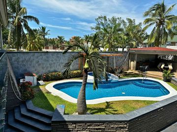 Casa en venta en Costa de Oro, Boca del Río, Ver. Calle Huachinango