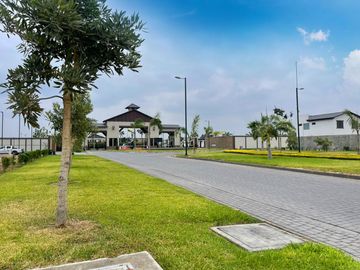 Venta Casa en Isla Celeste Babor por estrenar Samborondón cerca al Colegio Alemán -  C049