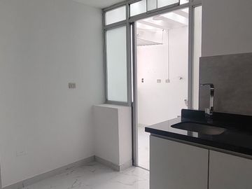 Vendo Dpto 3Erpiso 85M2 O2Dorm C/Cochera A Unos Pasos De Estacion Ayacucho