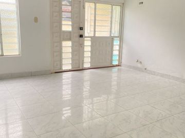 CA132 VENDEMOS HERMOSA Y AMPLIA VIVIENDA BIFAMILIAR EN AGUA CLARA TULUÁ
