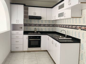 CA132 VENDEMOS HERMOSA Y AMPLIA VIVIENDA BIFAMILIAR EN AGUA CLARA TULUÁ
