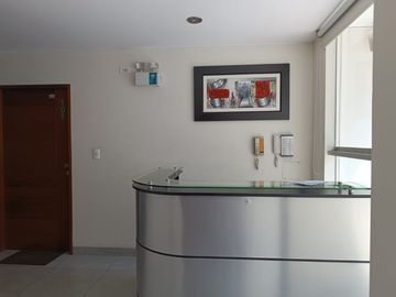 LINDO DEPARTAMENTO EN VENTA 13R PISO CON TERRAZA!