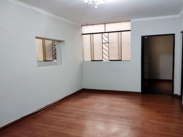 MINI DEPARTAMENTO EN ALQUILER DE 1 DORMITORIO EN 4TO PISO SIN ASCENSOR