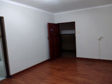 MINI DEPARTAMENTO EN ALQUILER DE 1 DORMITORIO EN 4TO PISO SIN ASCENSOR