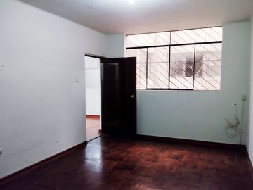 MINI DEPARTAMENTO EN ALQUILER DE 1 DORMITORIO EN 4TO PISO SIN ASCENSOR