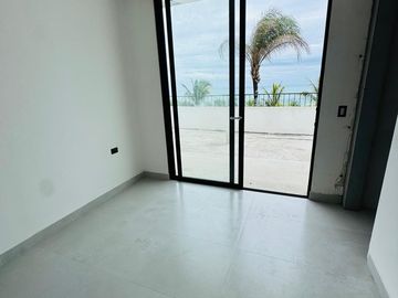 Departamento dúplex de 2 habitaciones frente al mar para estrenar