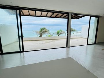 Departamento dúplex de 2 habitaciones frente al mar para estrenar