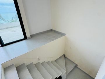 Departamento dúplex de 2 habitaciones frente al mar para estrenar