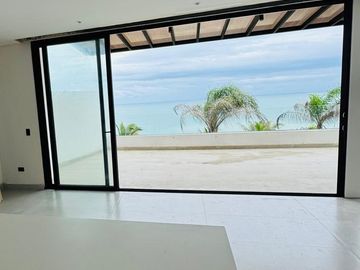 Departamento dúplex de 2 habitaciones frente al mar para estrenar