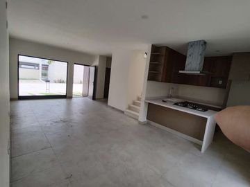 CASA EN VENTA MISION SCHOENSTATT CORREGIDORA