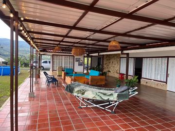 CA115 SE VENDE CASA CAMPESTRE PARCELACIÓN ALTOS DEL CARMEN KILOMETRO 30