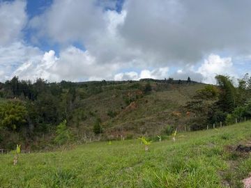 CA115 SE VENDE CASA CAMPESTRE PARCELACIÓN ALTOS DEL CARMEN KILOMETRO 30