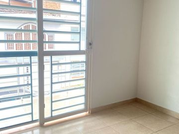 SE VENDE CASA EN TULUA DE 2 PISOS EN  BARRIO MARACAIBO