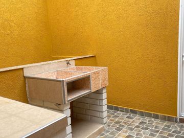 SE VENDE CASA EN TULUA DE 2 PISOS EN  BARRIO MARACAIBO