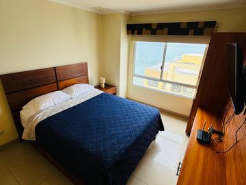 Apartamento Frente Al Mar de Oportunidad!