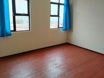 $ 230.000.000 VENTA CASA ANTIGUA DE 2 PISOS CON VISTA AL MAR VALPARAISO, CERCANO AL CENTRO DE LA CIUDAD