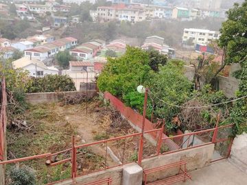 $ 230.000.000 VENTA CASA ANTIGUA DE 2 PISOS CON VISTA AL MAR VALPARAISO, CERCANO AL CENTRO DE LA CIUDAD