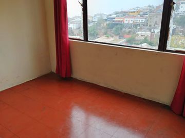 $ 230.000.000 VENTA CASA ANTIGUA DE 2 PISOS CON VISTA AL MAR VALPARAISO, CERCANO AL CENTRO DE LA CIUDAD