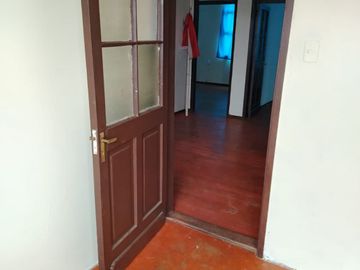 $ 230.000.000 VENTA CASA ANTIGUA DE 2 PISOS CON VISTA AL MAR VALPARAISO, CERCANO AL CENTRO DE LA CIUDAD