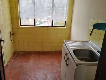 $ 230.000.000 VENTA CASA ANTIGUA DE 2 PISOS CON VISTA AL MAR VALPARAISO, CERCANO AL CENTRO DE LA CIUDAD