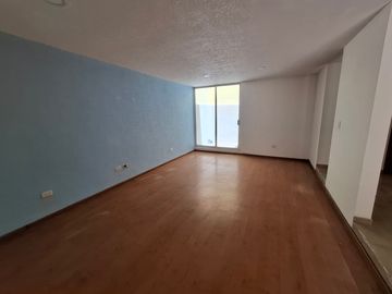 BONITA CASA EN VENTA GRANJAS DEL SUR!!
