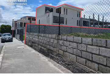 CASA EN CONJUNTO HUACHI CHICO AMBATO