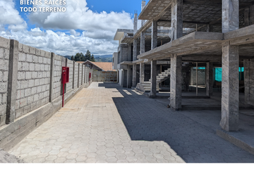 CASA EN CONJUNTO HUACHI CHICO AMBATO