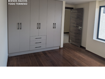 CASA EN CONJUNTO HUACHI CHICO AMBATO