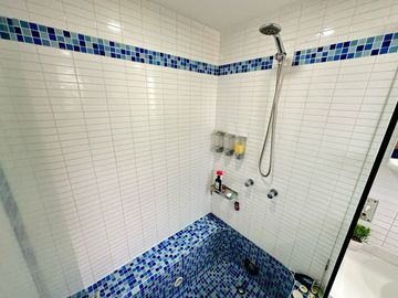 MODERNO Y ACOGEDOR