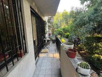 EXCLENTE UBICACIÓN, LADISLAO ERRAZURIZ 2012, PROVIDENCIA