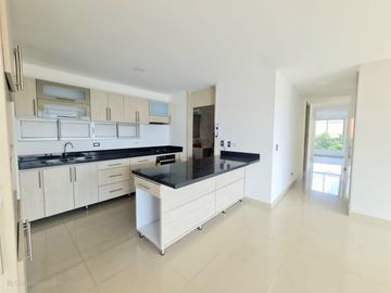 SE VENDE APARTAMENTO EN PANCE, ZONA SUR, CALI, COLOMBIA.