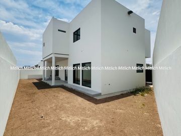 CASA EN VENTA ZONA CANTERAS $22,500,000.