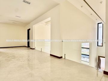 CASA EN VENTA ZONA CANTERAS $22,500,000.