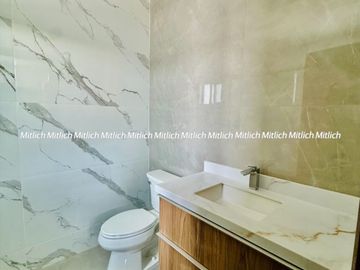 CASA EN VENTA ZONA CANTERAS $22,500,000.