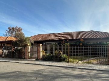 Se vende hermosa casa en El Polo, Machali