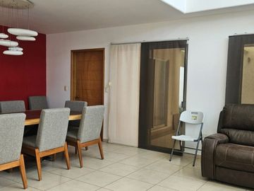 VENTA CASA CON DOBLE ALTURA EN LA SALA , SOTANO MAS 3 REC MAS ESTUDIO Y SALA DE TV